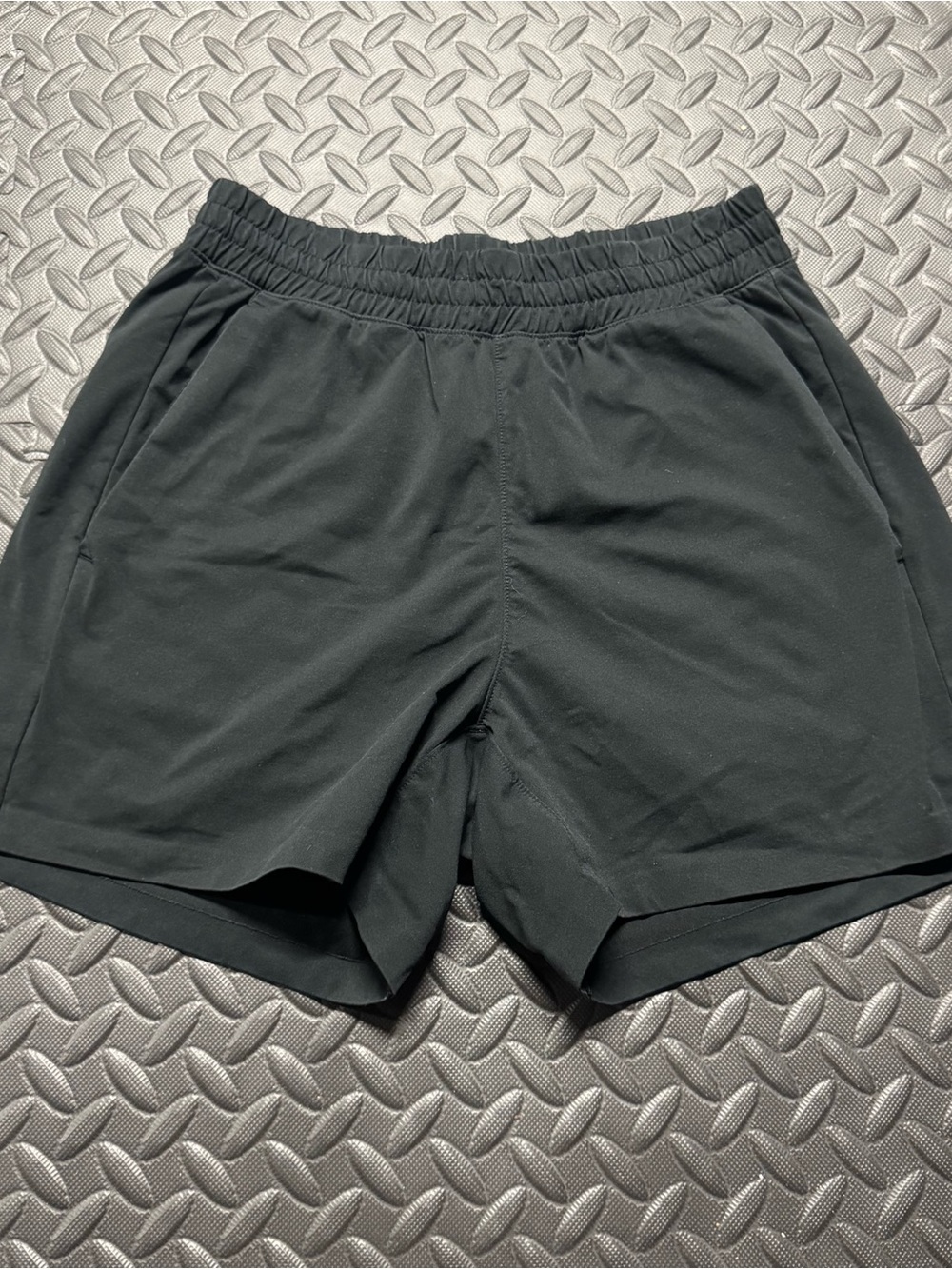 Uniqlo Black Athletic Running Shorts XS Lightweight Activewear - Picture 2 of 8